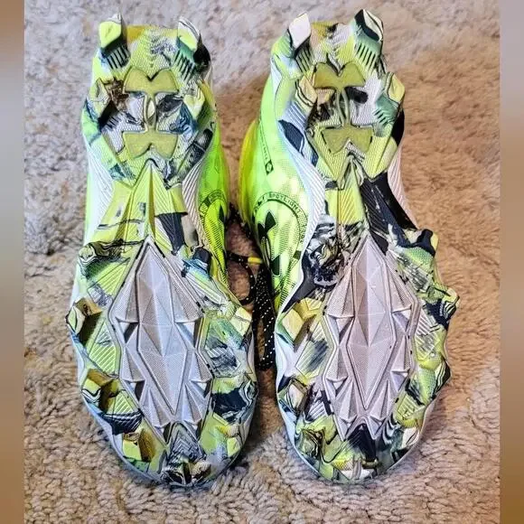UnderArmour Football Cleats - Picture 4 of 6